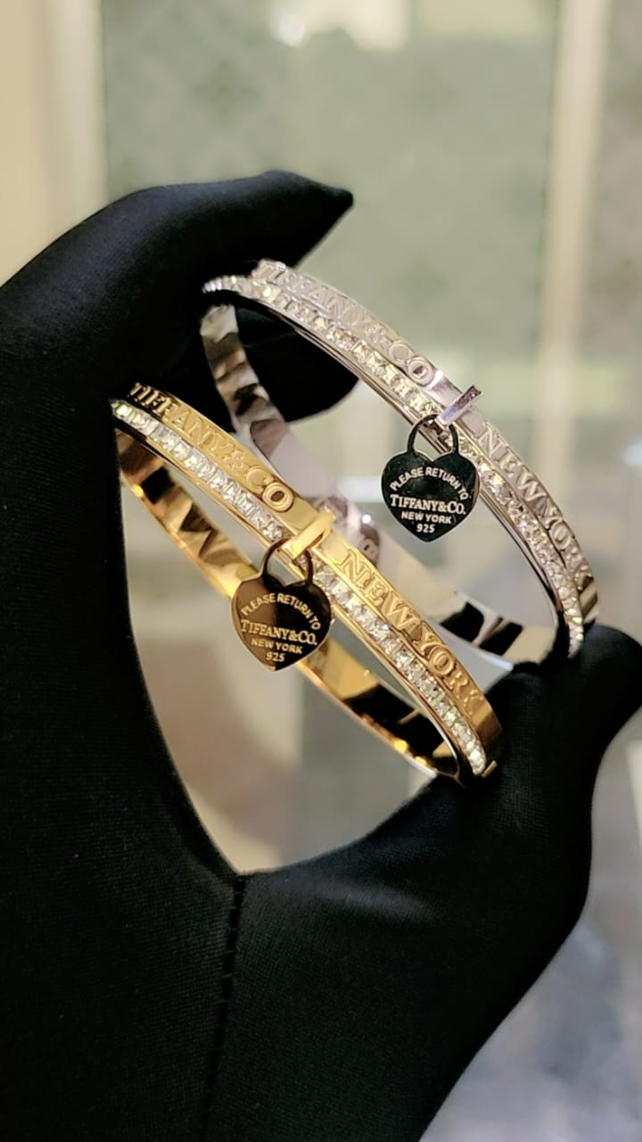 Signature Luxury Bracelet - Elegant Fashion Jewelry