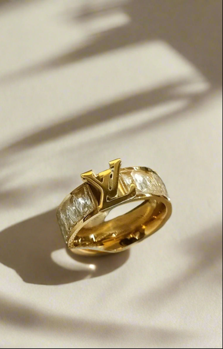 Luxe Gold-Plated Crystal Ring – Elegant Designer-Inspired Jewelry