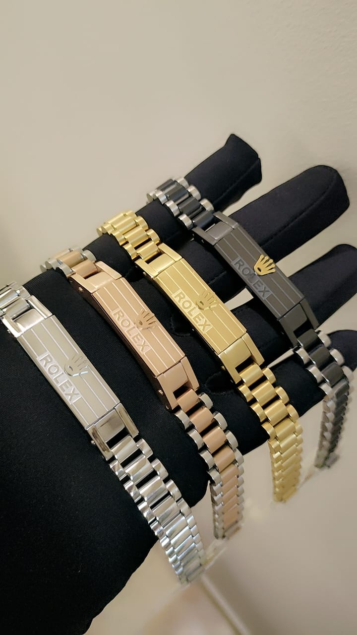 Luxury-Inspired Metal Link Bracelet β Multiple Colors | Tarnish-Free
