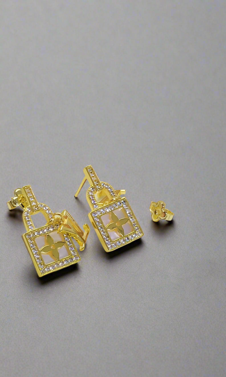 Tarnish-Free Lock Design Earrings with LV Detail – Gold Finish