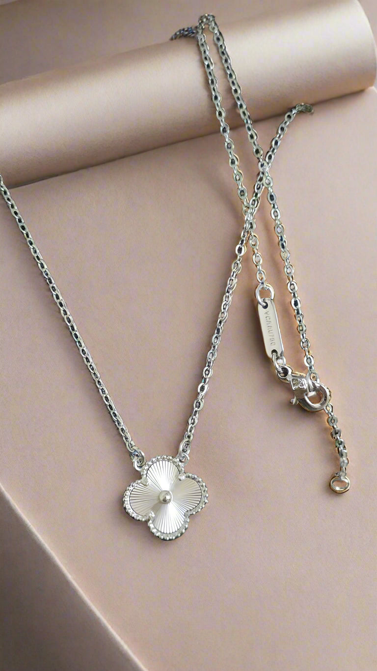 Luxury Clover Silver Pendant Necklace