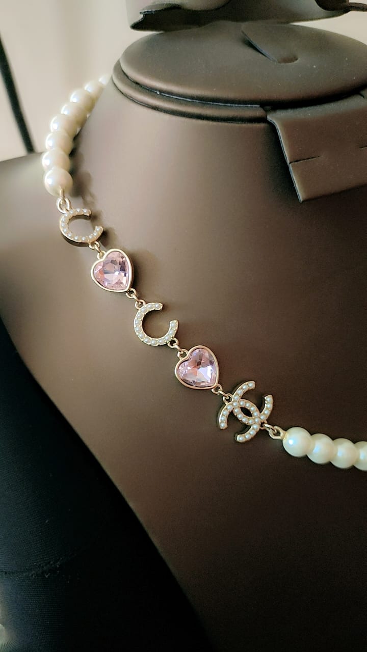 Luxury Pearl & Charm Necklace – Elegant Statement Jewelry for Women
