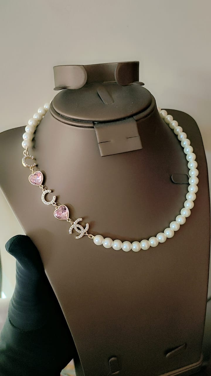 Luxury Pearl & Charm Necklace – Elegant Statement Jewelry for Women
