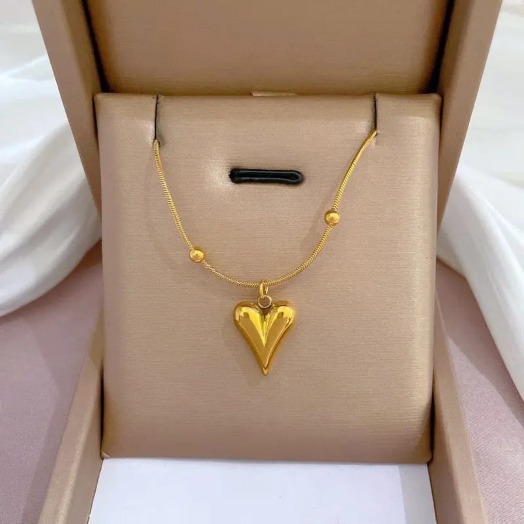 Heart Chain Necklace – Gold & Silver Minimalist Love