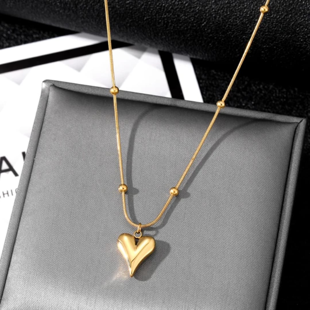 Heart Chain Necklace – Gold & Silver Minimalist Love