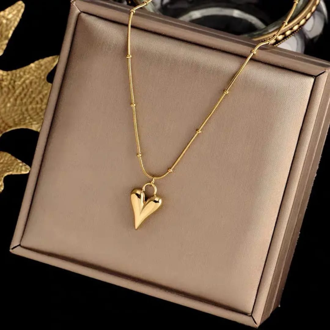 Heart Chain Necklace – Gold & Silver Minimalist Love