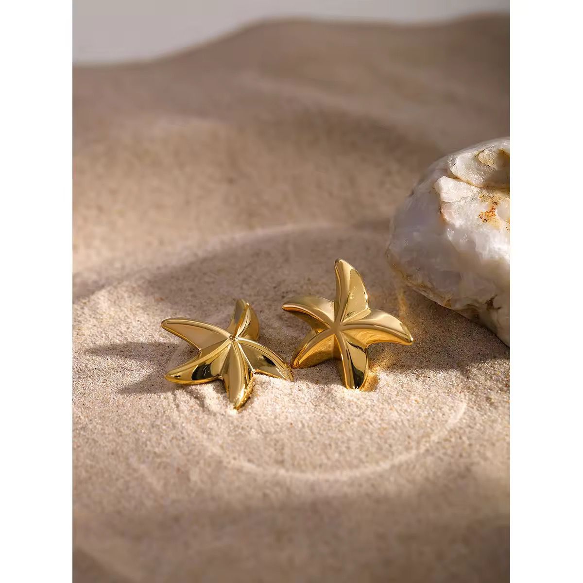 Golden Starfish Earrings – Ocean-Inspired Statement Jewelry