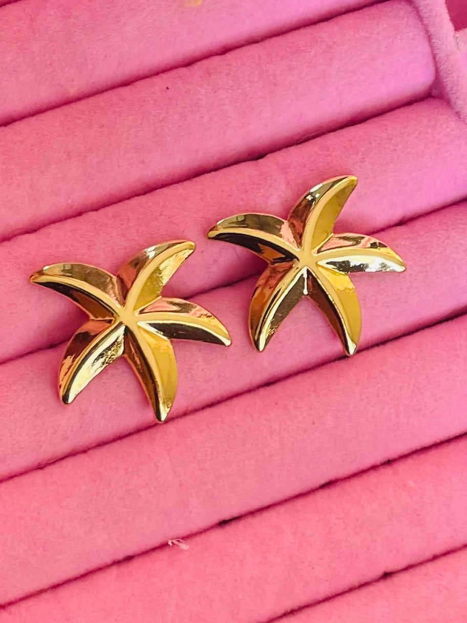 Golden Starfish Earrings – Ocean-Inspired Statement Jewelry