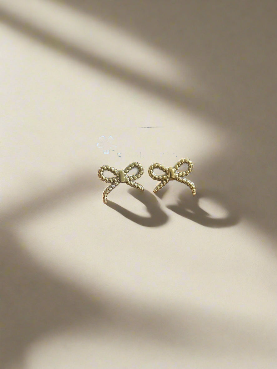 Chic Bow Knot Stud Earrings – Elegant Everyday Jewelry