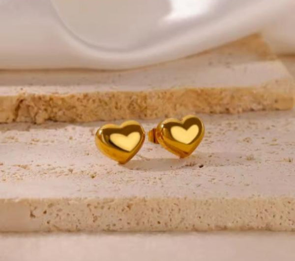 Elegant Gold Heart Jewelry Set – Bracelet, Earrings & Necklace
