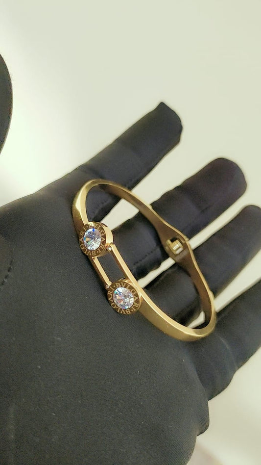 Elegant Designer-Inspired Luxury Bracelets – Gold