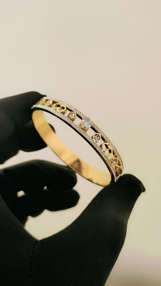 Luxury-Inspired Bracelet — Timeless Elegance, Parisian Luxury