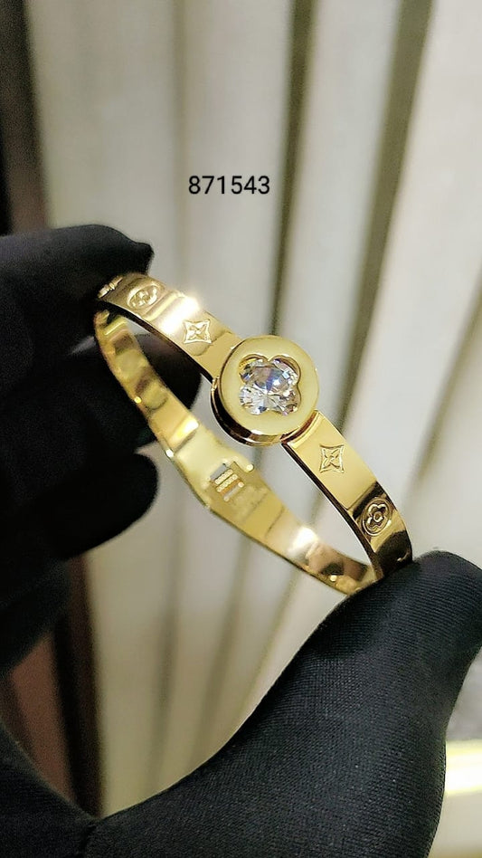 Luxury Gold-Plated Statement Bracelet – Bold & Elegant | Tarnish-Free | Unisex