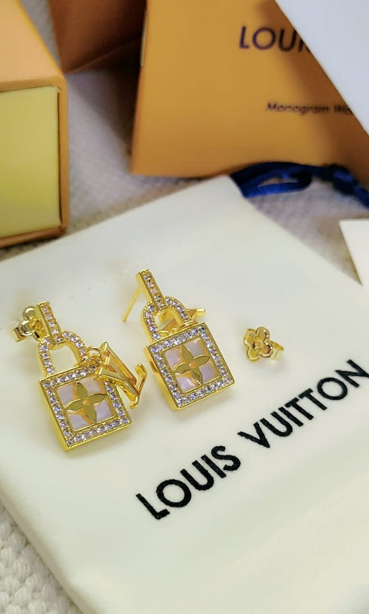 Tarnish-Free Lock Design Earrings with LV Detail – Gold Finish