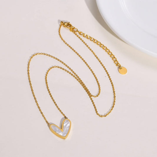 White Heart Pendant Necklace – Minimal & Elegant Everyday Wear