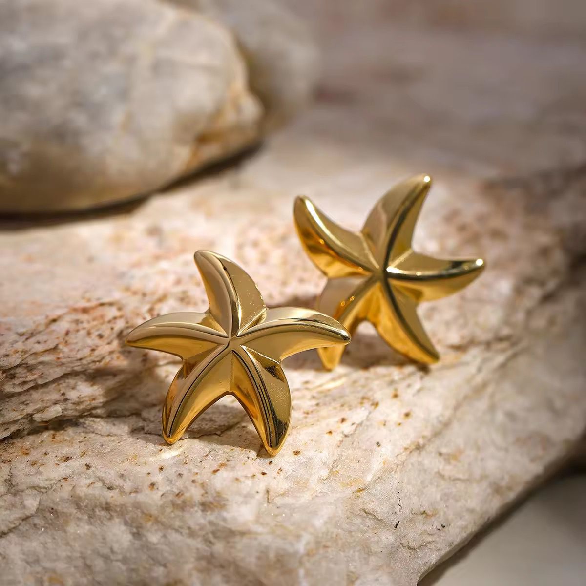 Golden Starfish Earrings – Ocean-Inspired Statement Jewelry