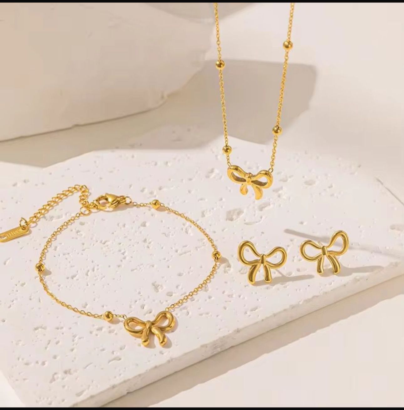 Bow Style Jewelry Set – Timeless Beauty in Every Curve