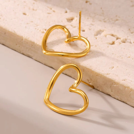 Heart Shape Stud Earrings – Minimal & Elegant Everyday Style