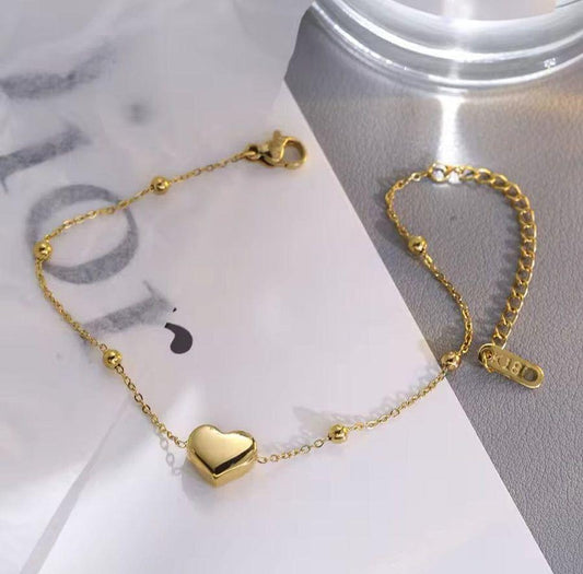 Elegant Gold Heart Jewelry Set – Bracelet, Earrings & Necklace