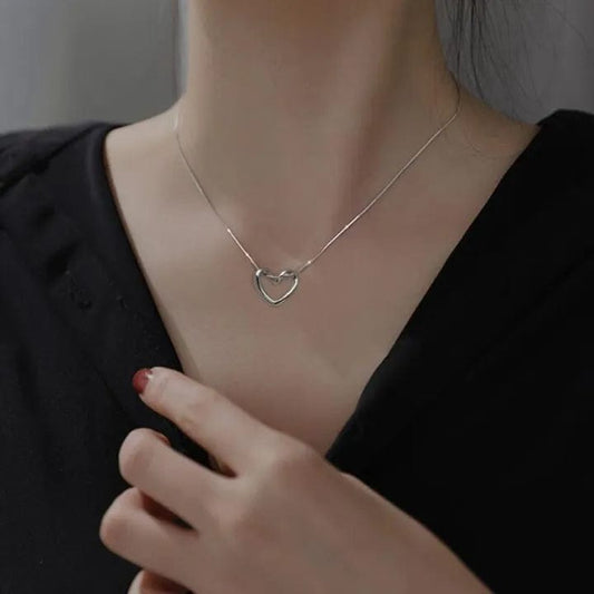 Classic Heart-Shaped Necklace – Timeless Symbol of Love